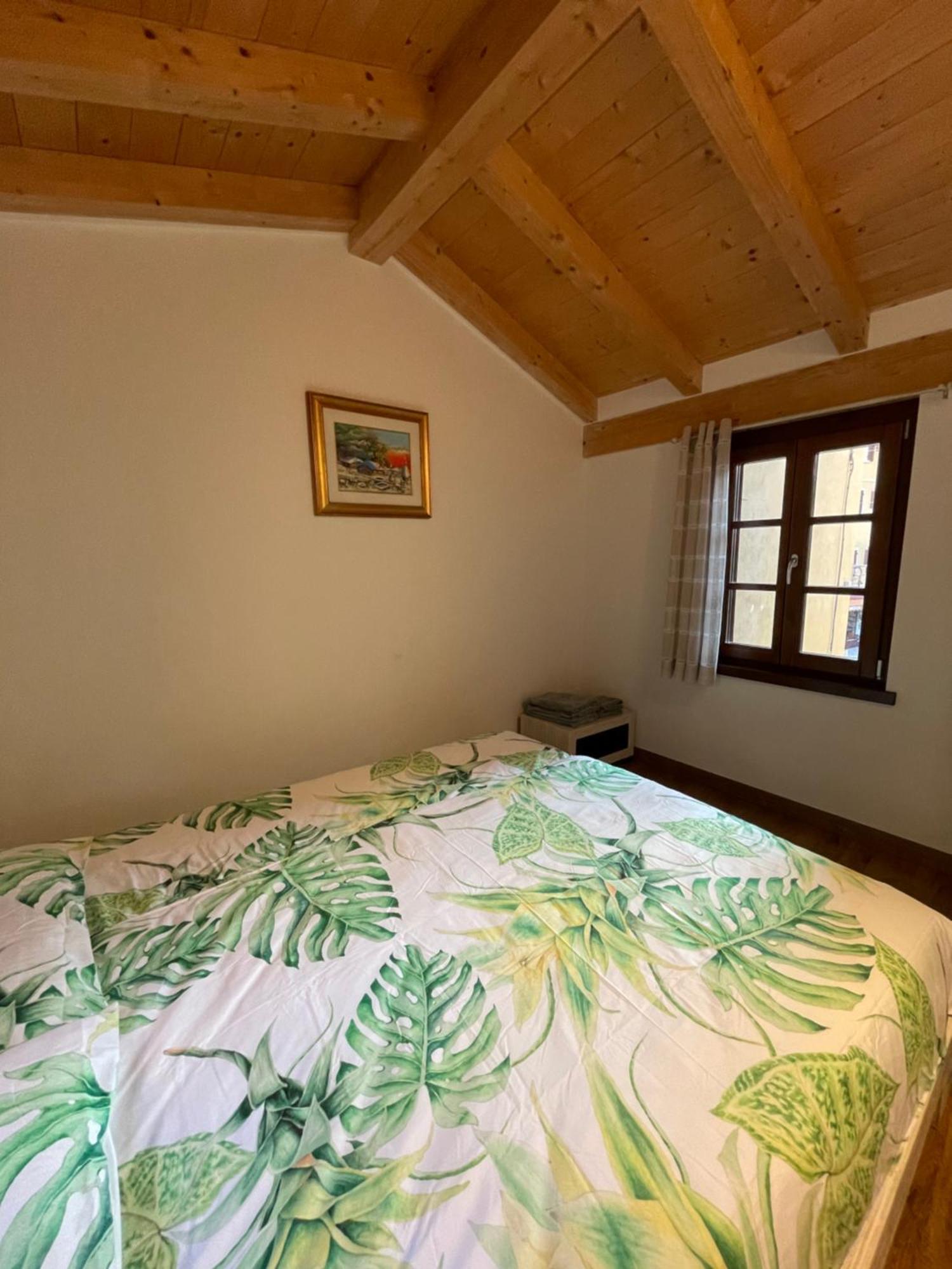 Casa Ramona Villa มัลเชซิเน ภายนอก รูปภาพ