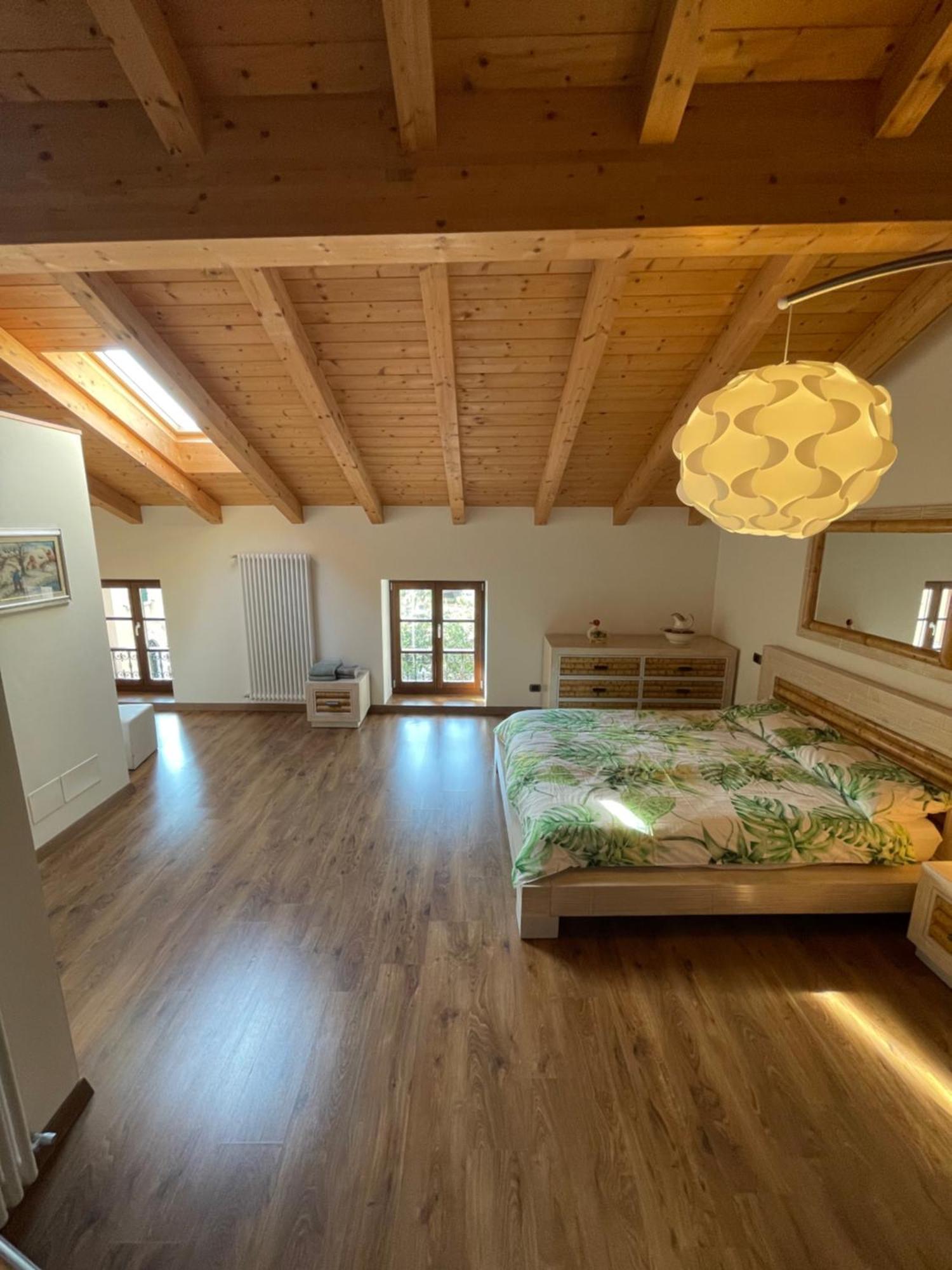 Casa Ramona Villa มัลเชซิเน ภายนอก รูปภาพ